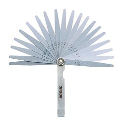 Obrázek pro produkt ACCUD 912-050-13 ventilové měrky, délka 100mm ( 0.03-0.50mm ) 13ks