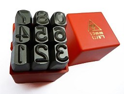 Obrázek pro produkt ČÍSLA - ruční razidla, sada (ostré negativní) DIN 1451 RAZNICE 3 mm